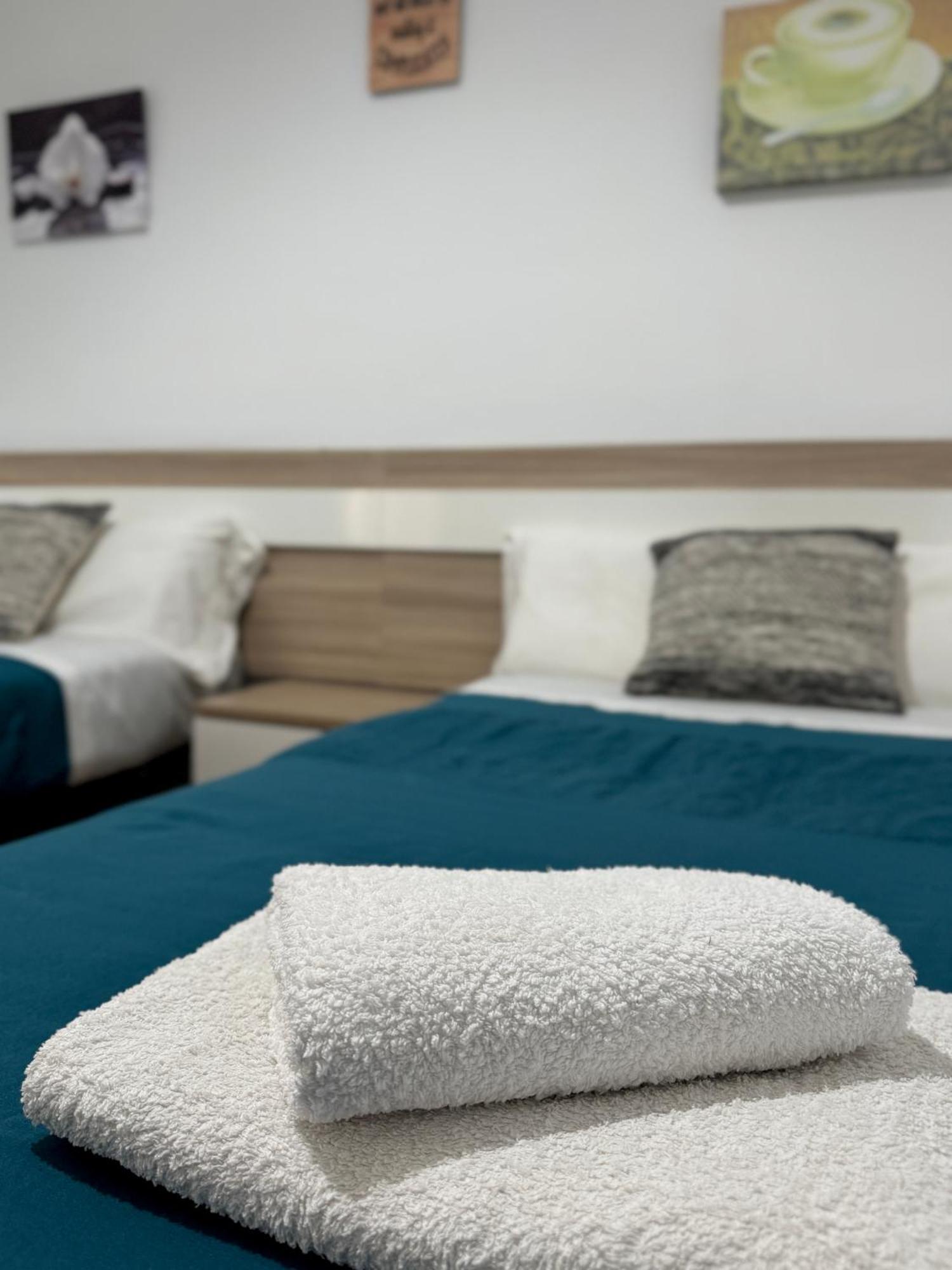 Apartamento Centrico Puente Romano コルドバ エクステリア 写真